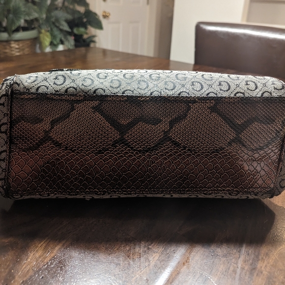 Guess handbag - Picture 3 of 5